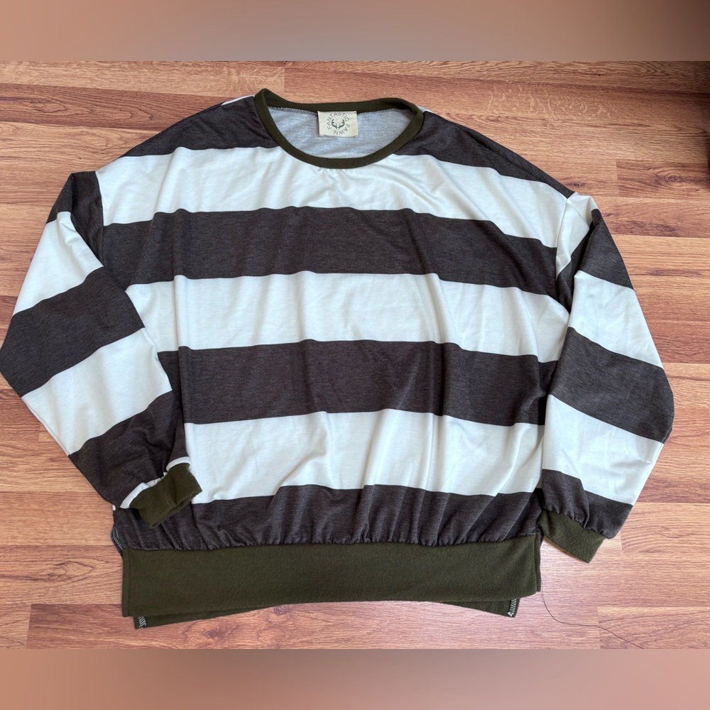 Fantastic Fawn Knit Top Gray & White Striped Long Sleeve Women’s X Large - Picture 6 of 9